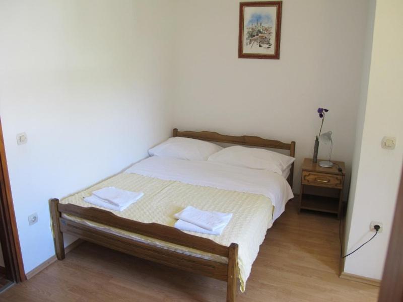 Apartments And Rooms Degenija Starigrad Paklenica Camera foto