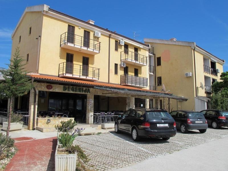Apartments And Rooms Degenija Starigrad Paklenica Esterno foto